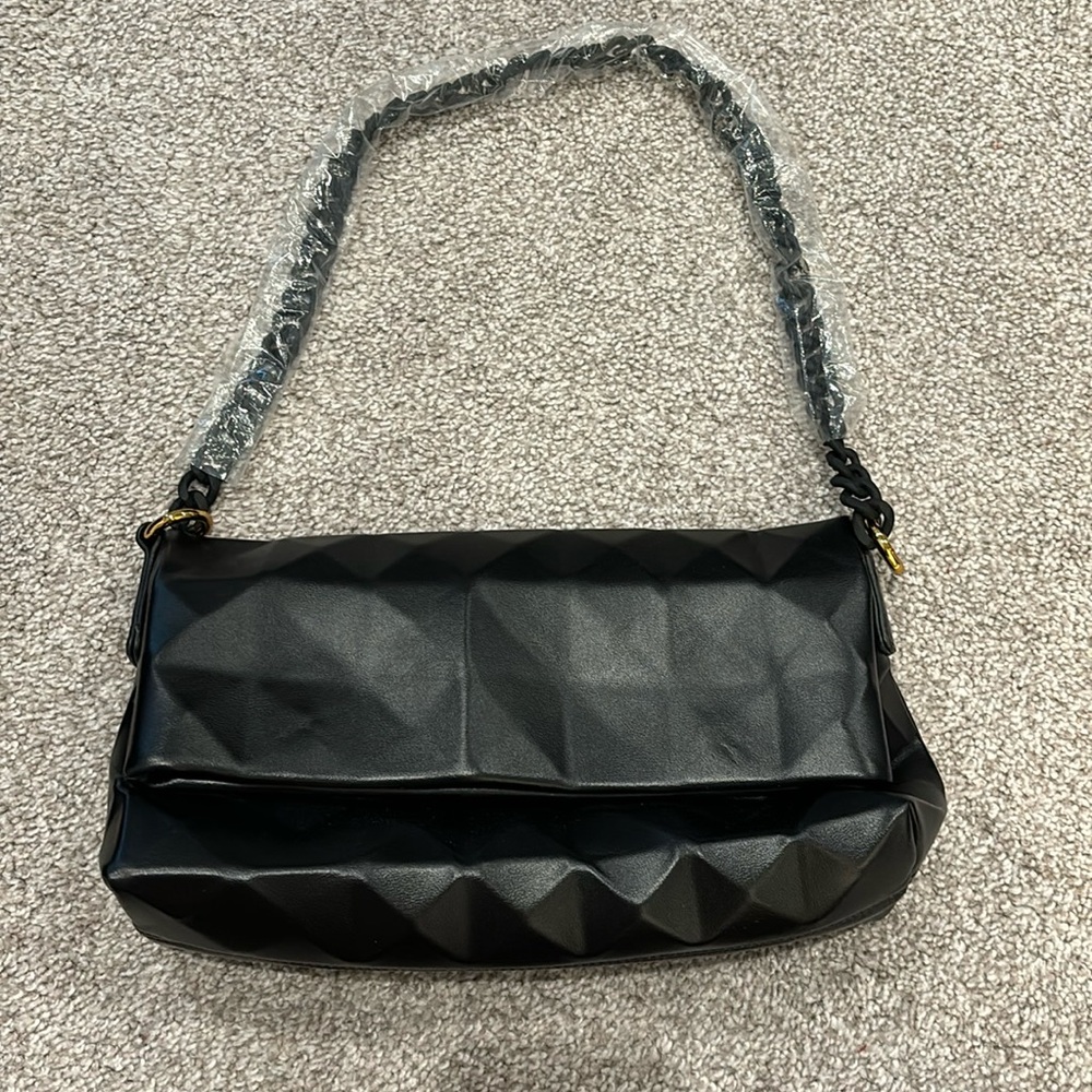 Black purse never worn!